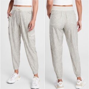 Athleta Venture Printed Pant Jogger Viper Snake Print 12